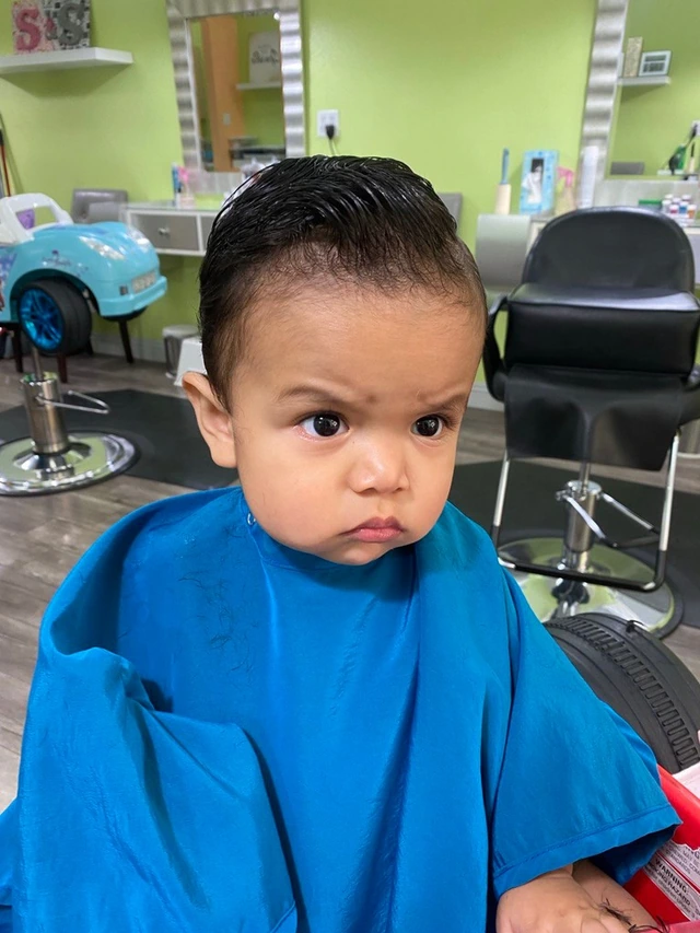 Original salon photo before the hairstyle preview